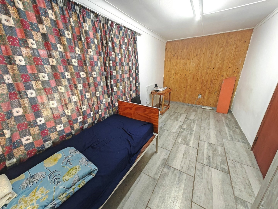 10 Bedroom Property for Sale in Brandwag Free State